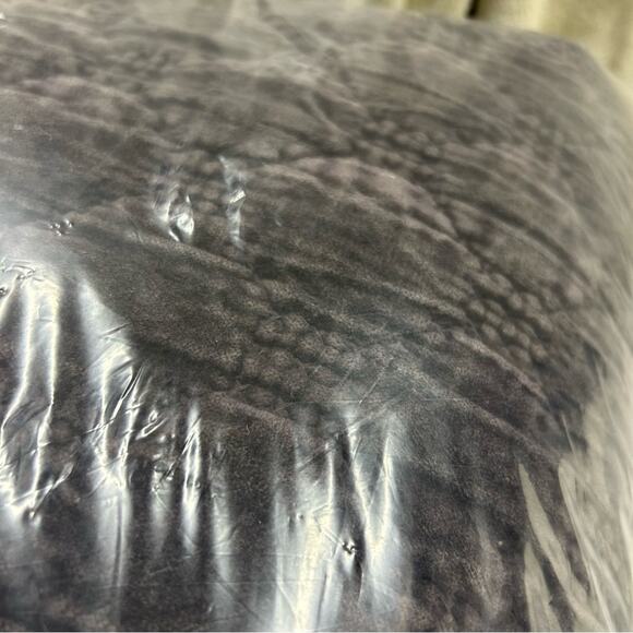 Pottery Barn Velvet Lattice Handcrafted Quilt King California King NEW - Picture 6 of 6